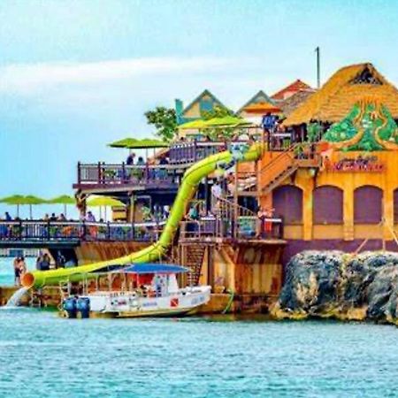 Villa La Rosa With Spectacular View Of โอโชรีโอส ภายนอก รูปภาพ